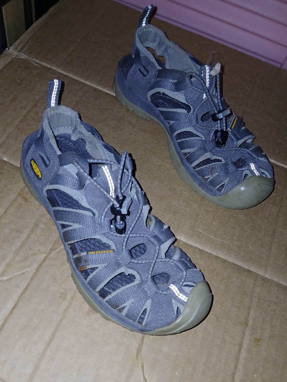 "Keen" Women's Grey Closed-Toe Hiking Sandals Size 6.5